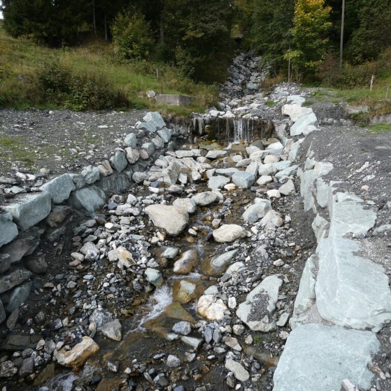 Fertigstellung Meitlatobelbach, Obertschappina